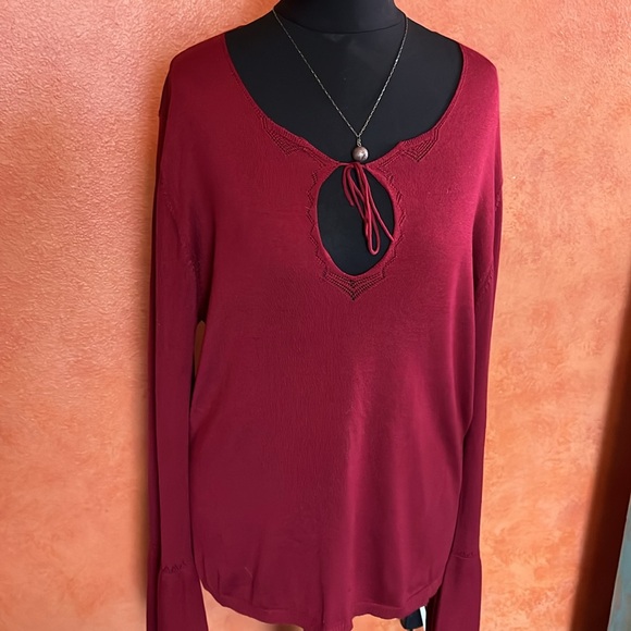 Max studio Merlot color bell sleeve sweater w keyhole front. - Picture 2 of 9